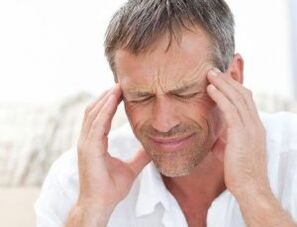 How does psoriasis manifest in men